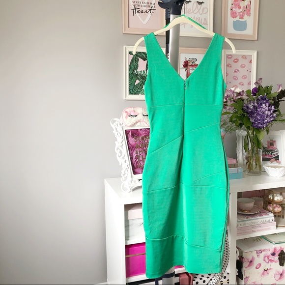 NWOT. LE CHATEAU Dress - Picture 2 of 4